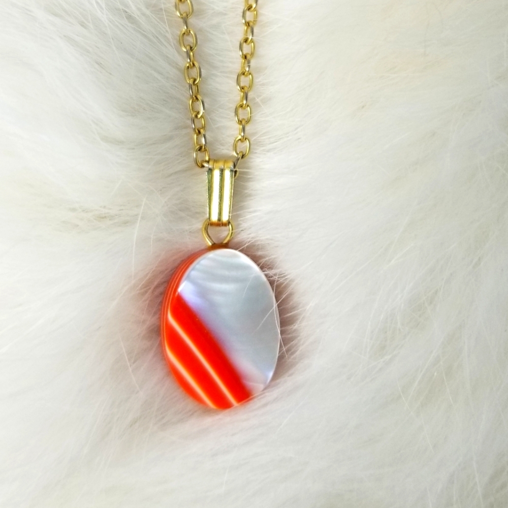Vintage orange pendant necklace